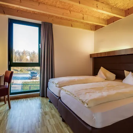 Lagovida Hafenhaus M Am Stoermthaler * Grosspoesna