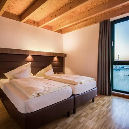 Lagovida Hafenhaus M Am Stoermthaler Grosspoesna